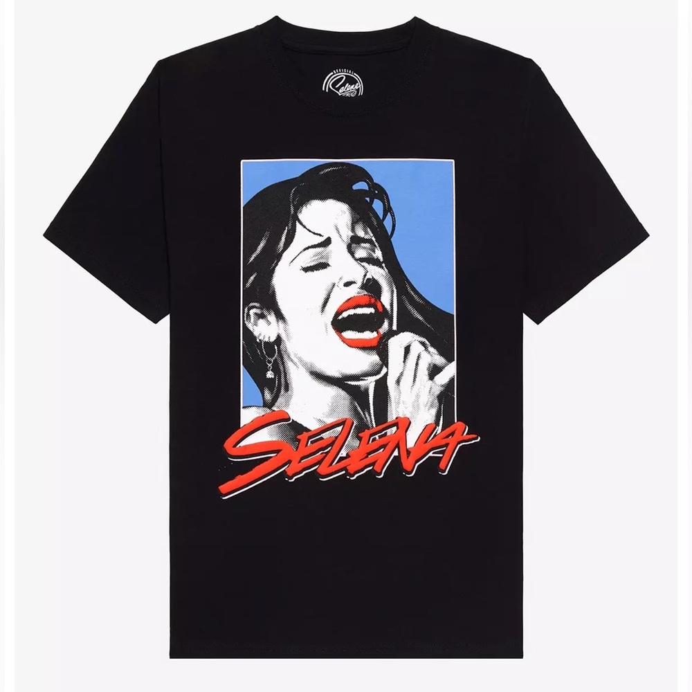 Selena Quintanilla Close Up Portrait T-Shirt - Official Selena Merchandise